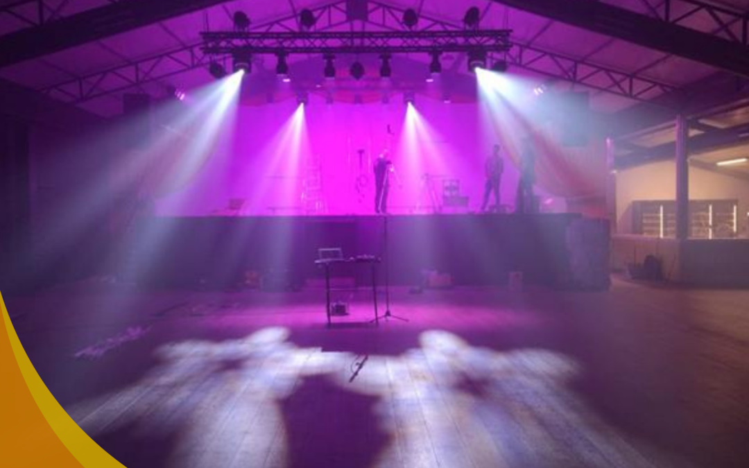 Solución audiovisual llave en mano para una sala de eventos de 1000 personas